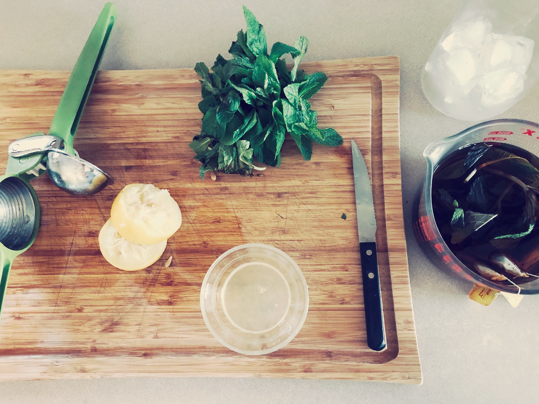 ingredients to make iced tea